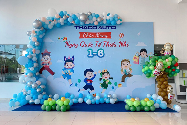 Mẫu backdrop 1/6 cửa hàng Thaco Auto