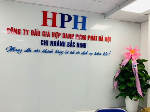 Mẫu backdrop văn phòng chữ mica