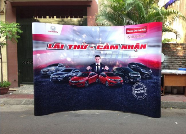 Mẫu backdrop di động sự kiện xe ô tô