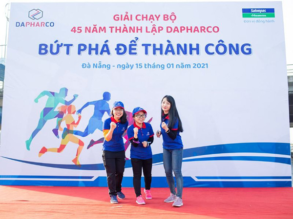 Mẫu backdrop giải chạy check in chụp ảnh