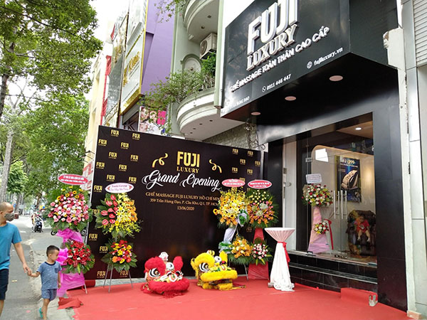 Mẫu backdrop hiflex grand openning đẹp