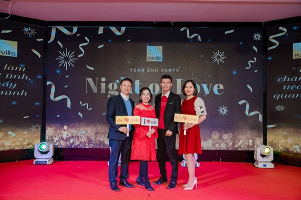 Mẫu backdrop sự kiện tiệc cuối năm sang trọng