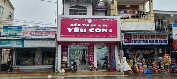 Mẫu bảng hiệu si&ecirc;u thị mẹ v&agrave; b&eacute; đẹp