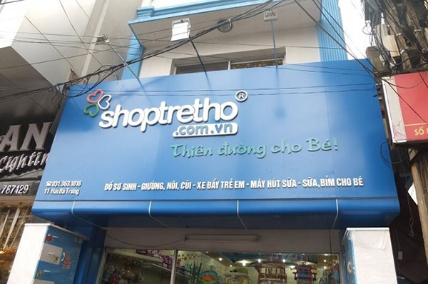 Mẫu bảng hiệu cửa h&agrave;ng mẹ v&agrave; b&eacute; Shoptretho