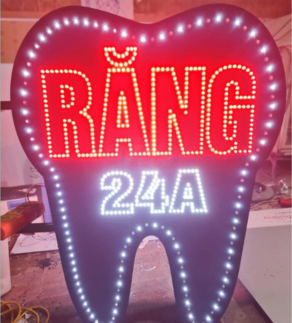 Mẫu biển vẫy răng đèn LED 2 mặt