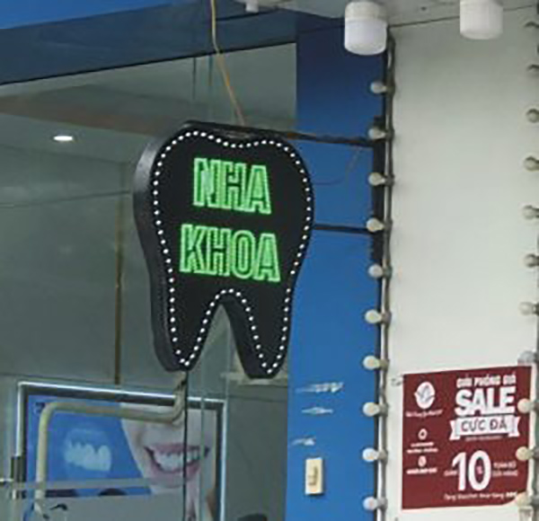 Mẫu biển vẫy nha khoa đèn LED đẹp