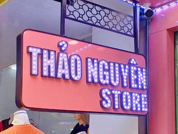 Biển vẫy shop quần áo Thảo Nguyên Strore