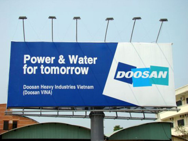 Làm biển quảng cáo ngoài trời hiflex giá rẻ, trọn gói