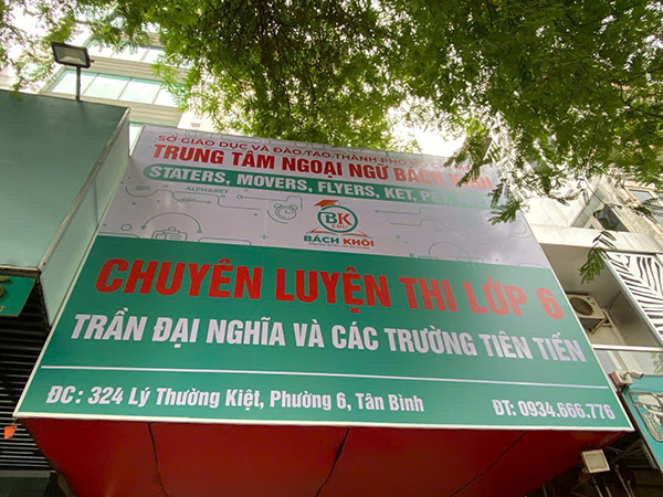 Làm bảng hiệu hiflex trung tâm ngoại ngữ Bách Khôi