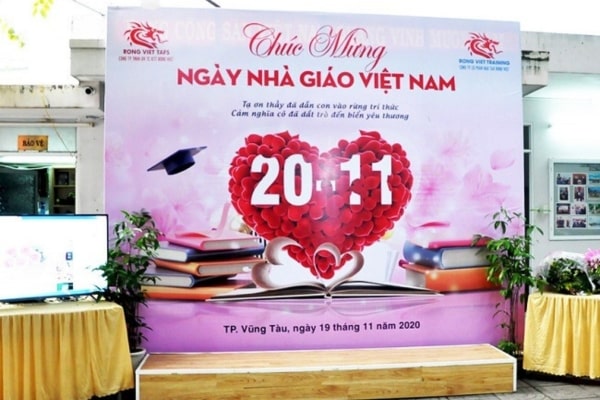 Thi công backdrop 20/11 giá rẻ, trọn gói