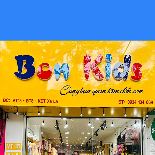 Mẫu bảng hiệu shop quần &aacute;o trẻ em Bon Kids