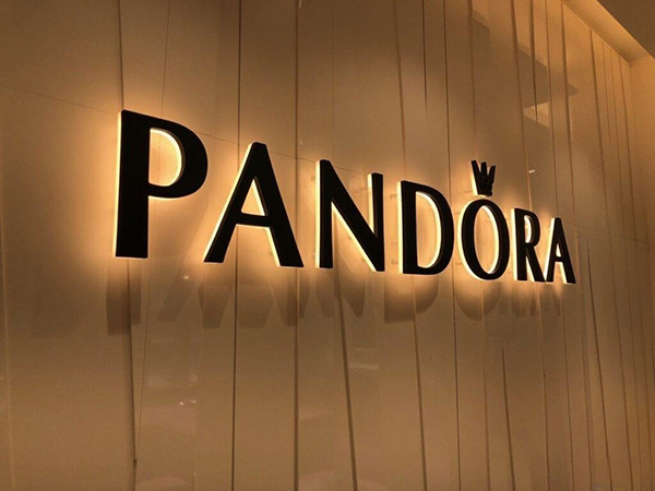 Chữ inox đen đẹp