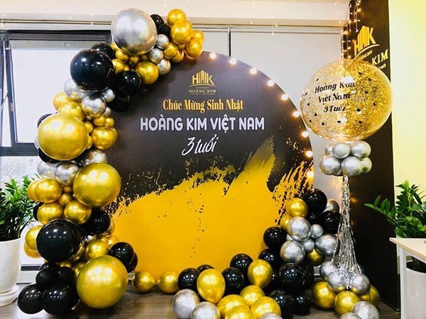 Mẫu backdrop sinh nhật công ty Hoàng Kim Việt Nam