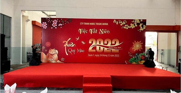 Mẫu backdrop tiệc tất niên đẹp, ấn tượng