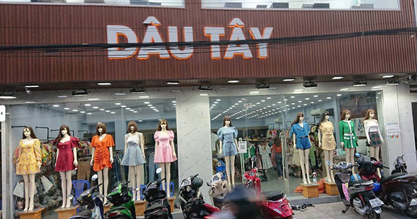 Mẫu bảng hiệu shop quần áo ấn tượng
