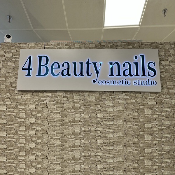 Mẫu chữ inox xanh hắt sáng chân đẹp, hiện đại