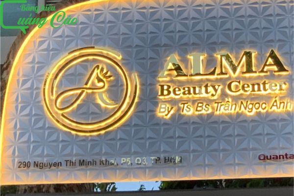 Bảng hiệu 3d bằng mica Alma