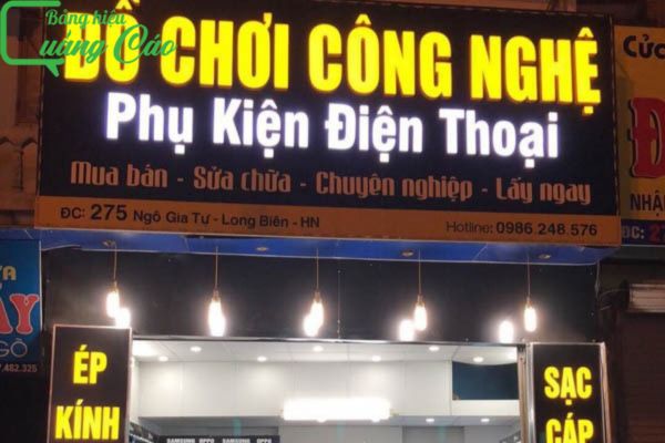Bảng hiệu phụ kiện điện thoại bằng Led Đồ Chơi Công Nghệ