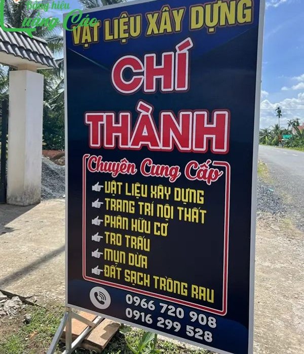Bảng hiệu vật liệu xây dựng đứng Chí Thành