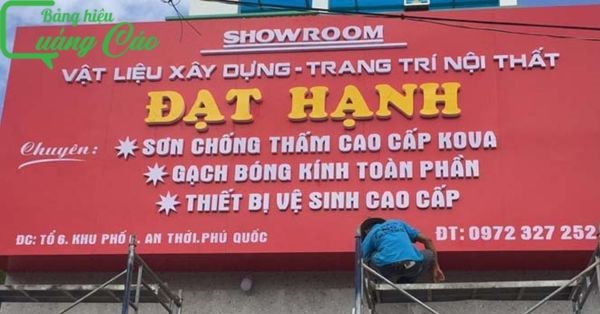 Bảng hiệu vật liệu xây dựng Đạt Hạnh bằng mica