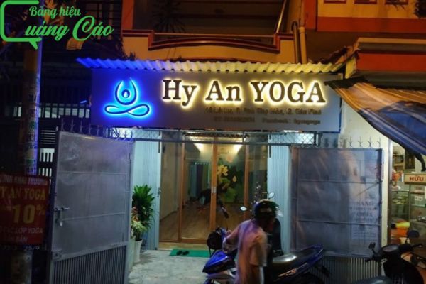 Mẫu bảng hiệu yoga Hy An