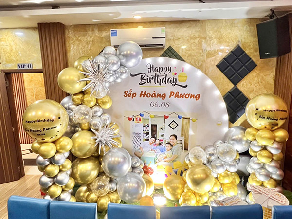 Mẫu backdrop ch&uacute;c mừng sinh nhật đẹp, ấn tượng