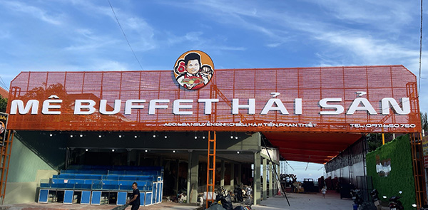 Mẫu bảng hiệu buffet hải sản sang trọng