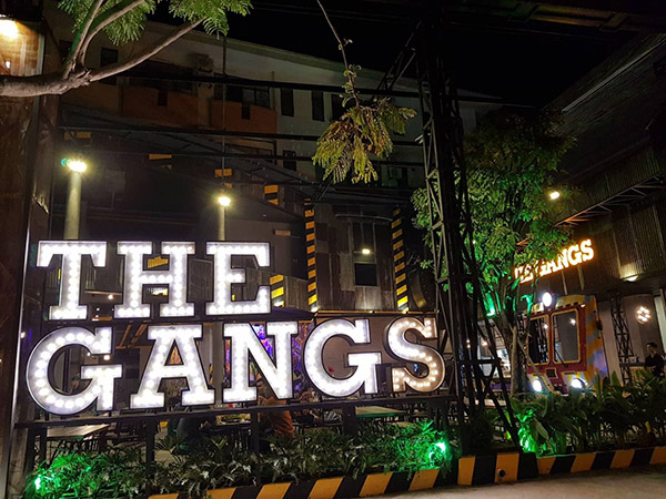 Mẫu bảng hiệu qu&aacute;n nhậu The Gangs