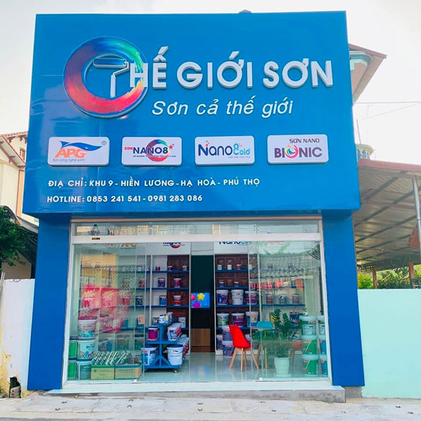 Mẫu bảng hiệu cửa h&agrave;ng Thế Giới Sơn nổi bật, uy t&iacute;n
