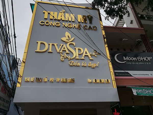 Bảng hiệu chữ nổi Inox sang trọng