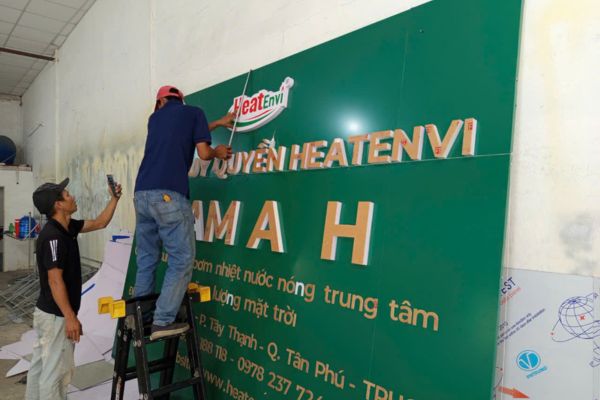 L&agrave;m bảng hiệu quảng c&aacute;o quận T&acirc;n Ph&uacute; trọn g&oacute;i, gi&aacute; rẻ