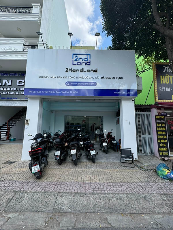 L&agrave;m biển quảng c&aacute;o shop quần &aacute;o tại T&acirc;n Ph&uacute;