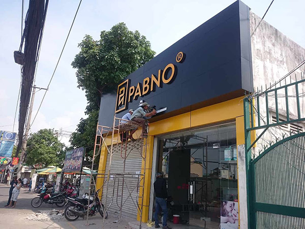Ốp Alu mặt tiền cho cửa h&agrave;ng PABNO