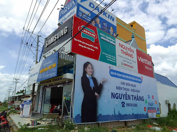L&agrave;m pano quảng c&aacute;o ngo&agrave;i trời TPHCM
