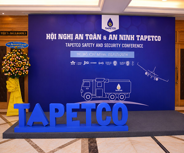 Thiết kế thi công backdrop hội nghị hội thảo chuyên nghiệp