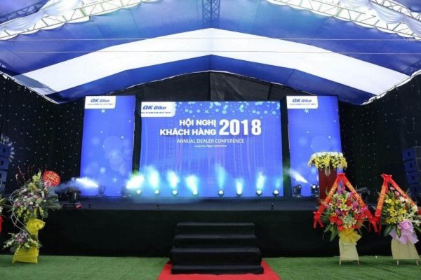 Mẫu backdrop hội thảo hội nghị trình chiếu bằng màn LED