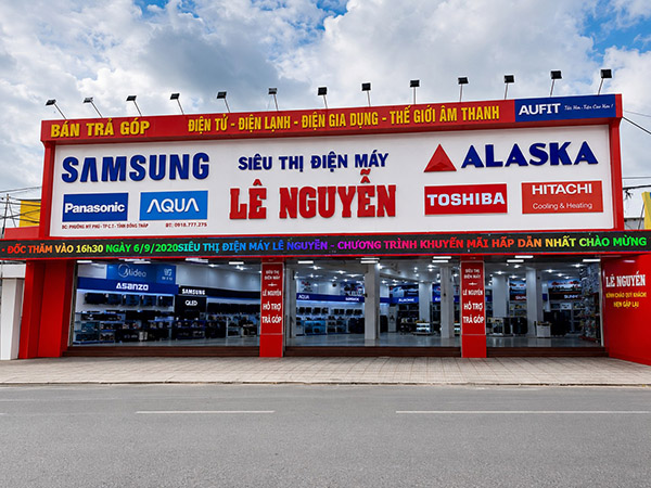 Mẫu bảng hiệu siêu thị điện máy Lê Nguyễn kết hợp các đơn vị tài trợ