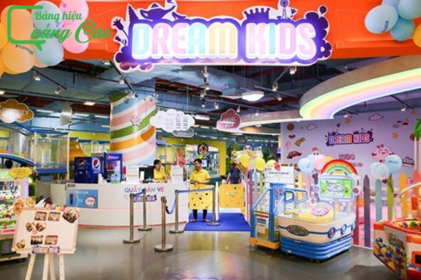 Mẫu bảng hiệu shop đồ chơi trẻ em Dream Kids