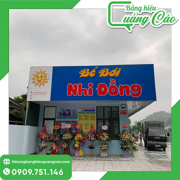 30+ Mẫu Bảng Hiệu Hồ Bơi Bền Đẹp & Chuẩn An Toàn