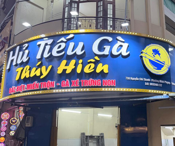Mẫu bảng hiệu hủ tiếu thiết kế với đầy đủ thông tin, tiêu chí quan trọng