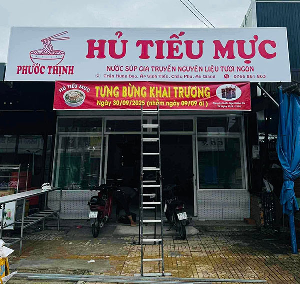 Làm bảng hiệu quán hủ tiếu mực giá rẻ