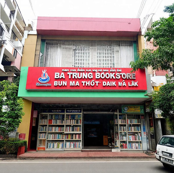 Mẫu bảng hiệu nhà sách BA TRUNG BOOKSTORE