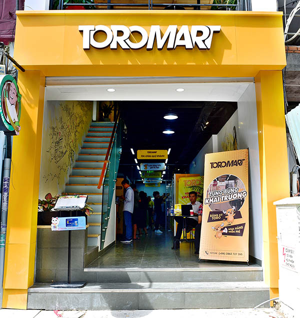 Mẫu bảng hiệu siêu thị mini TORO MART