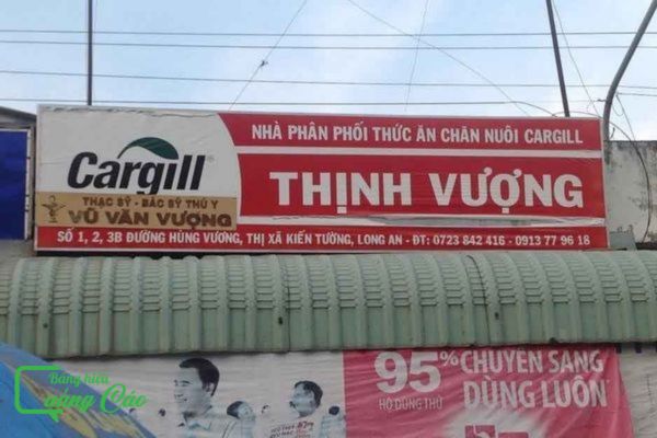 Mẫu bảng hiệu đại lý phân phối thức ăn gia súc, chăn nuôi bằng bạt Hiflex giá rẻ