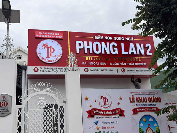 Mẫu bảng hiệu trường mầm non song ngữ Phong Lan 2