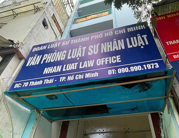 Mẫu bảng hiệu văn phòng luật sư bằng bạt Hiflex khung sắt giá rẻ