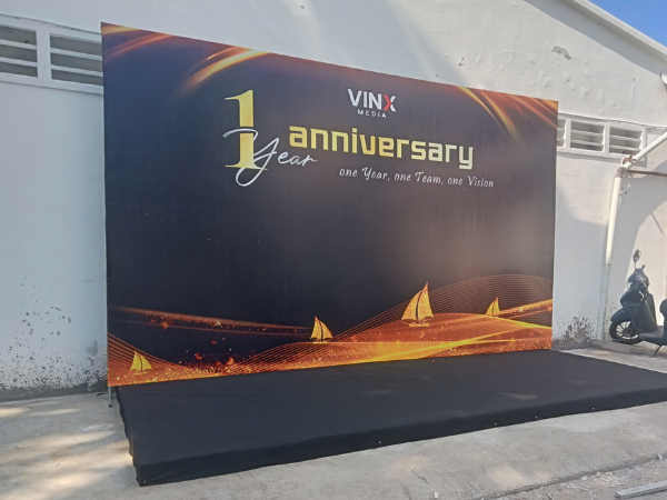 Dự án thi công backdrop kỷ niệm thành lập công ty VNIX