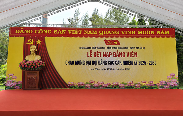 Mẫu backdrop lễ kết nạp đảng nhận dịp chào mừng đại hội Đảng cá cấp