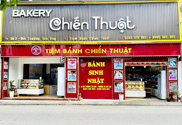 Mẫu bảng hiệu tiệm bánh ngọt bằng tôn sóng kết hợp chữ nổi