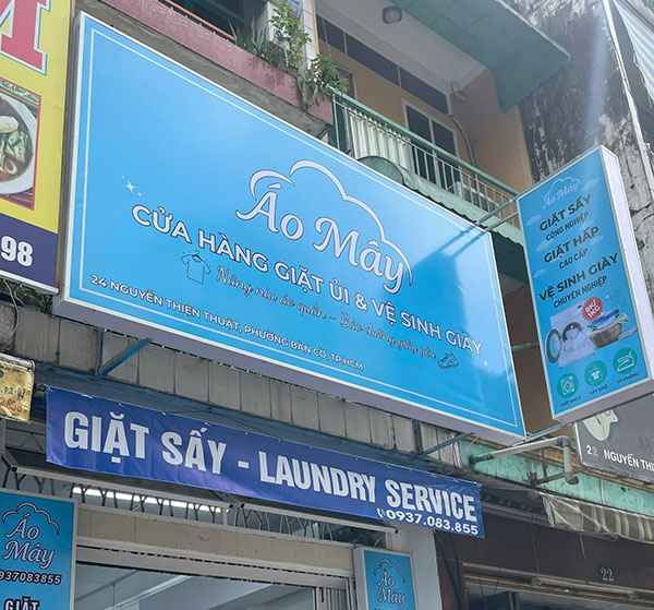 Mẫu bảng hiệu tiệm giặt ủi Áo Mây